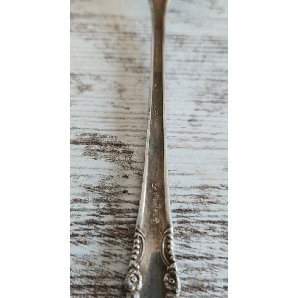 Vintage 1881 Rogers Oneida Ltd. Enchantment Silverplate 3-Tine Serving Fork